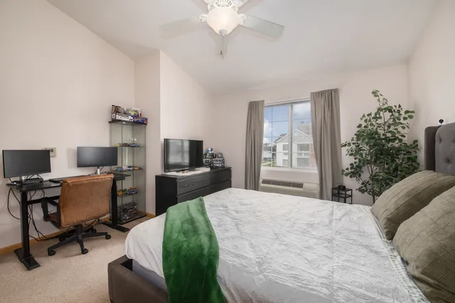 $190,000 | 124 Bertram Drive, Unit L, Yorkville, IL 60560