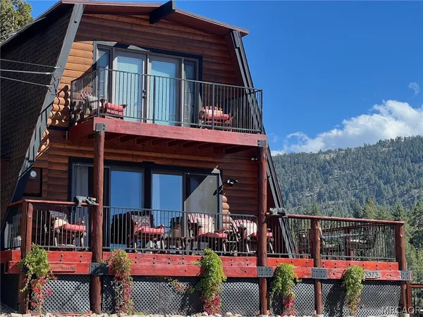 a view of sitting area in front of house