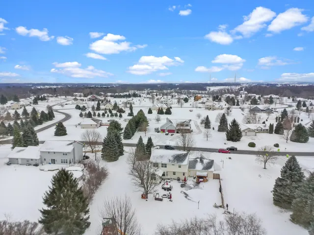 $539,900 | 7970 Summit Drive, Delavan, WI 53115