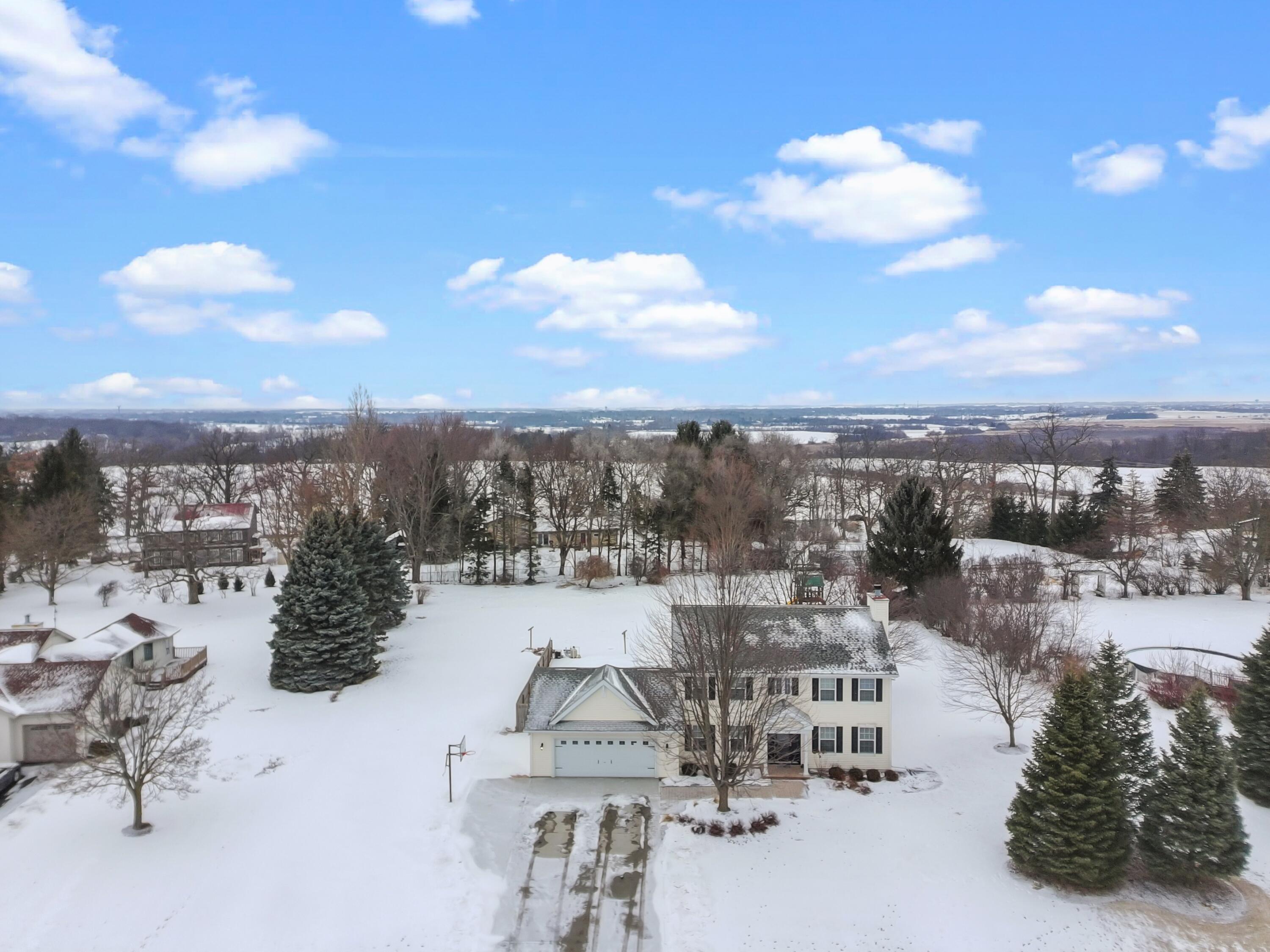 7970 Summit Drive Delavan, WI 53115 - Photo 4 of 40 SummitDrDelavan00005