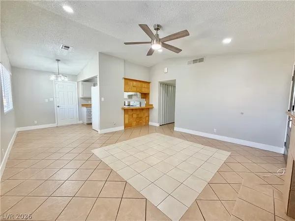 $2,200 | 6144 Rosalita Avenue, Las Vegas, NV 89108
