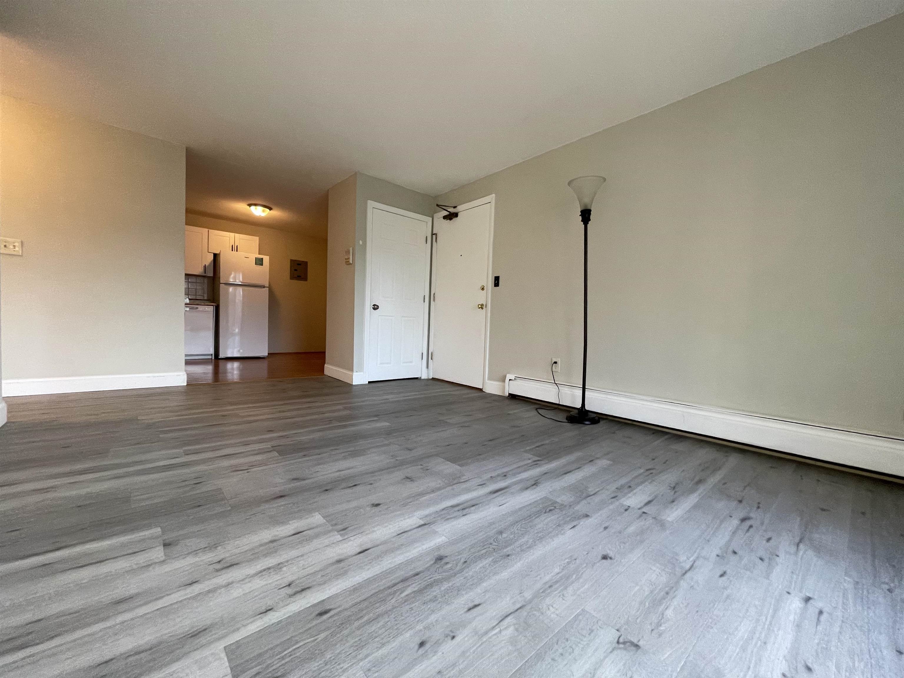 124 Mammoth Road, Unit 21 Hooksett, NH 03106 - Photo 19 of 30
