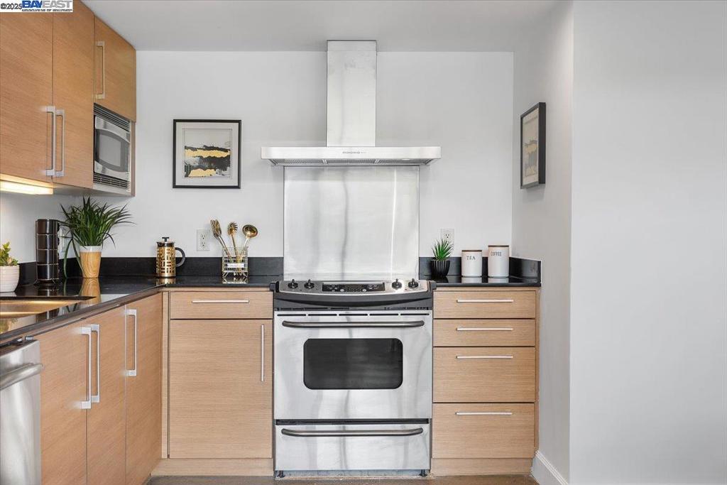 226-226 2nd Street, Unit G2 Oakland, CA 94607 - Photo 8 of 28