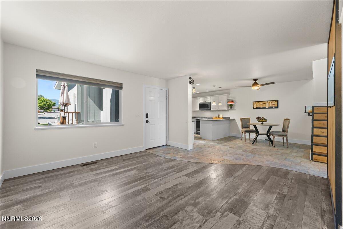 3955 Kings Row Reno, NV 89503 - Photo 8 of 34 10-3955 Kings Row Reno NV 89503 (10 of 3