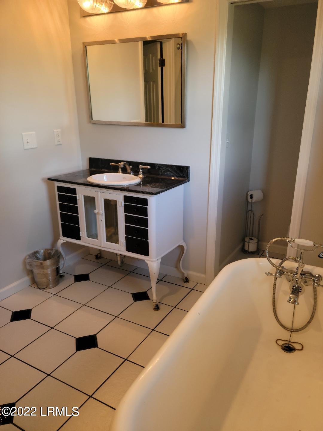 2411 Allison Road Beaufort, SC 29902 - Photo 41 of 48 thumbnail-95