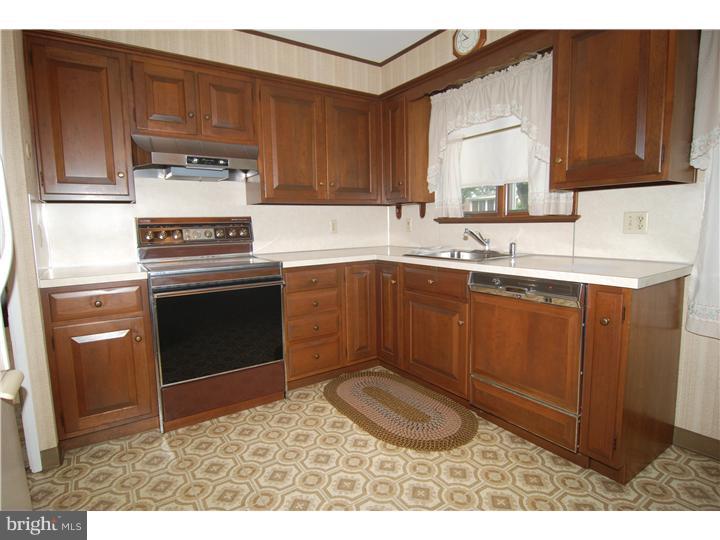 103 Lee Avenue Reading, PA 19607 - Photo 9 of 24