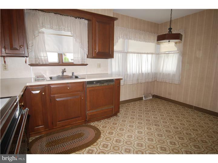 103 Lee Avenue Reading, PA 19607 - Photo 10 of 24
