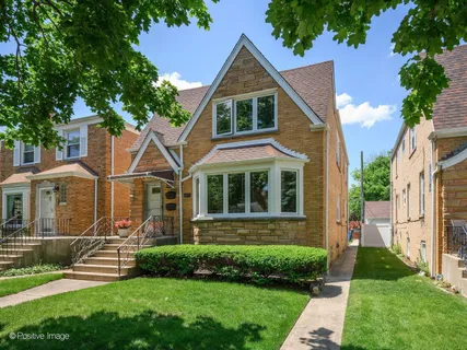 $530,000 | 6038 North Austin Avenue, Chicago, IL 60646