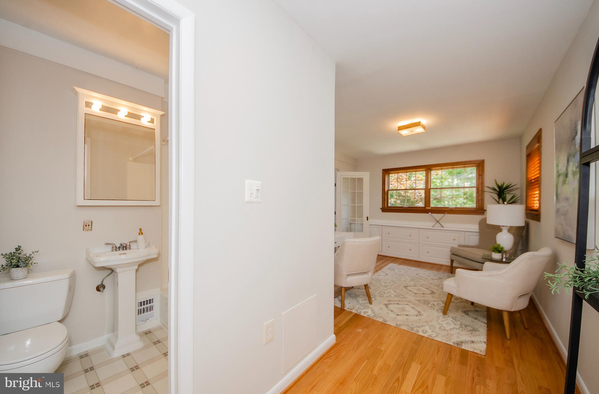 6148 12th Road North Arlington, VA 22205 - Photo 11 of 59
