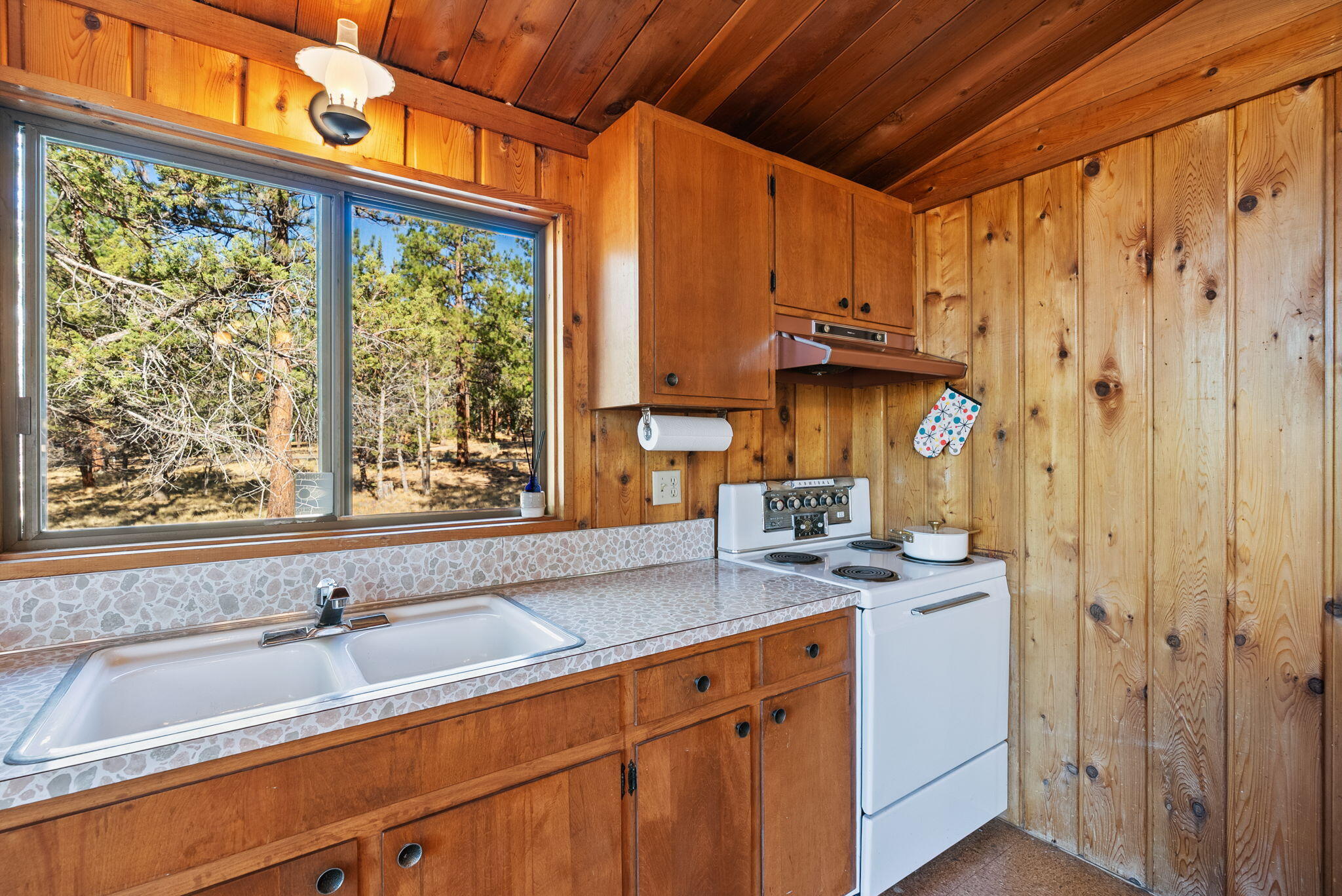 16091 Old Juniper Road Sisters, OR 97759 - Photo 16 of 37 16091 Old Juniper Rd, Sisters, OR 97759