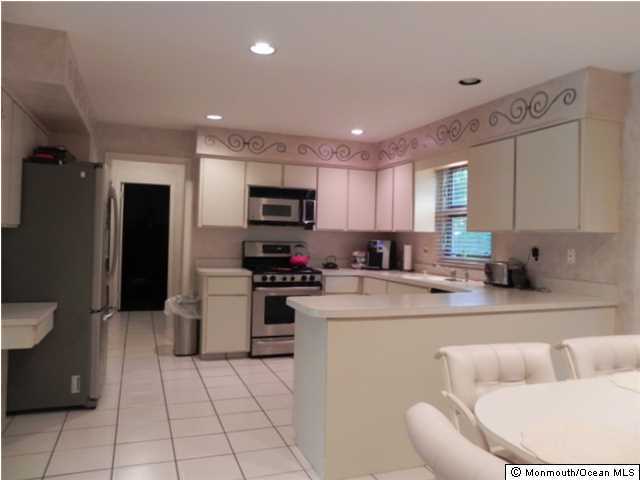 1 Pence Road Manalapan, NJ 07726 - Photo 11 of 18 Additional Photo