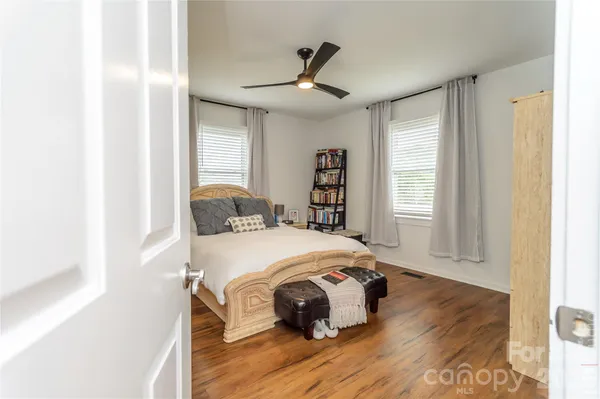 $564,900 | 5164 Olde School Drive, Unit 44, Hickory, NC 28602