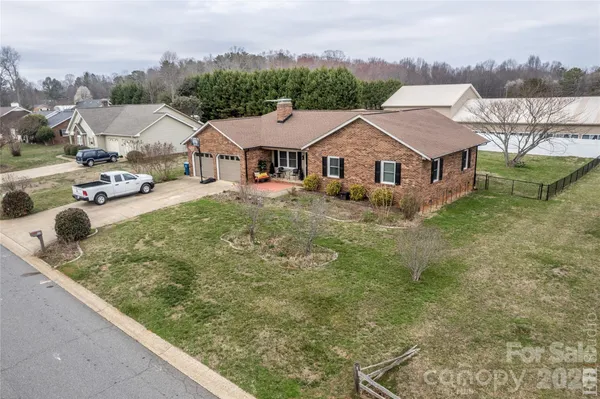 $564,900 | 5164 Olde School Drive, Unit 44, Hickory, NC 28602