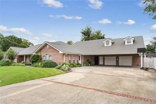 $415,000 | 330 St Nicholas Street, Luling, LA 70070