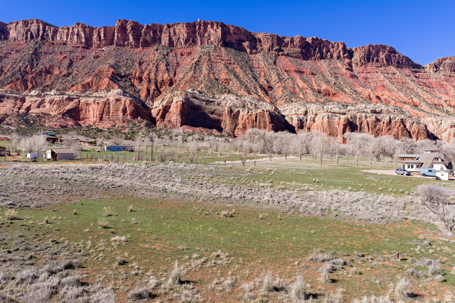 423 Amber Lane Moab, UT 84532 - Photo 62 of 63 View of Porcupine Rim looking across property.