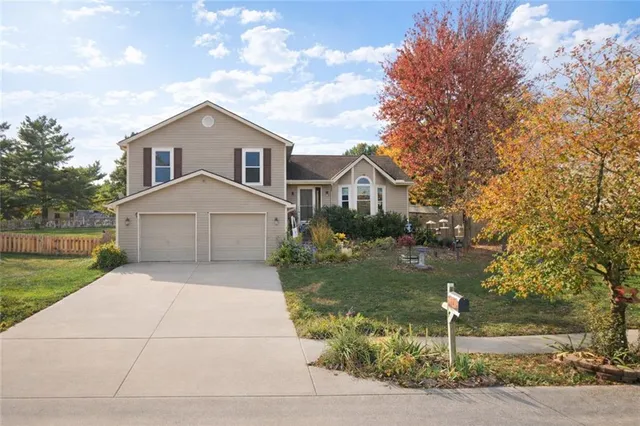 $368,000 | 1423 Northeast 102nd Terrace, Kansas City, MO 64155