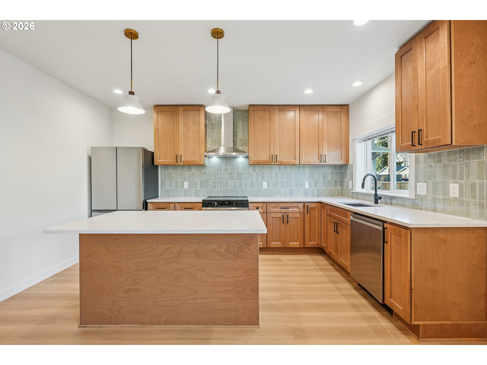 9998 Southeast Amherst Street Clackamas, OR 97015 - Photo 12 of 24