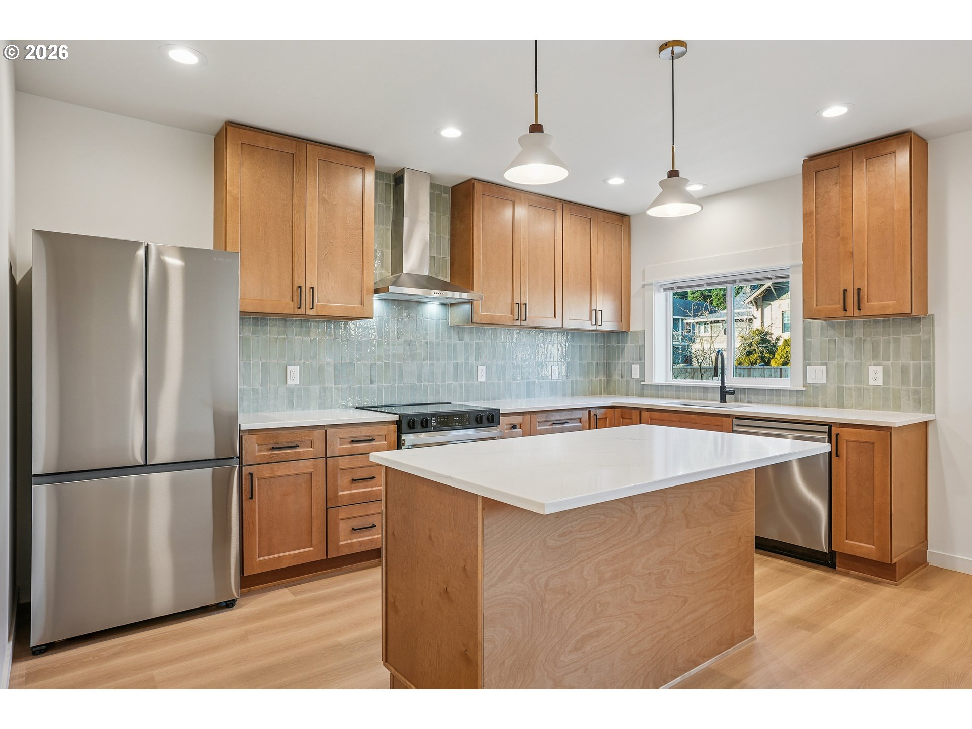 9998 Southeast Amherst Street Clackamas, OR 97015 - Photo 15 of 24