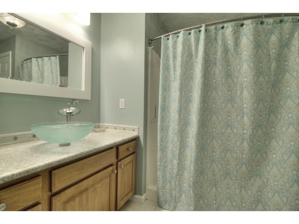 19 Hadleigh Road, Unit 19 Windham, NH 03087 - Photo 17 of 28