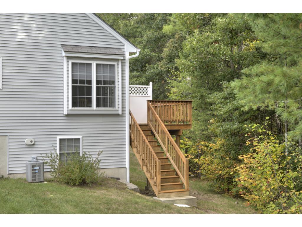 19 Hadleigh Road, Unit 19 Windham, NH 03087 - Photo 4 of 28