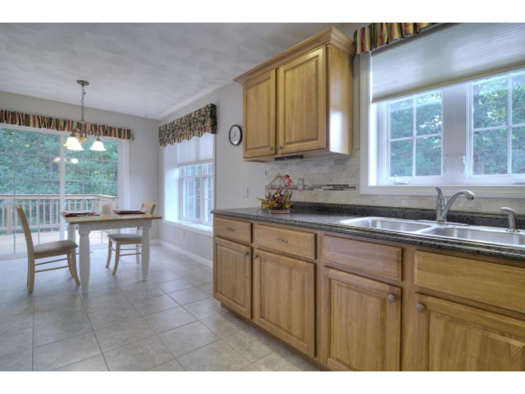 19 Hadleigh Road, Unit 19 Windham, NH 03087 - Photo 8 of 28
