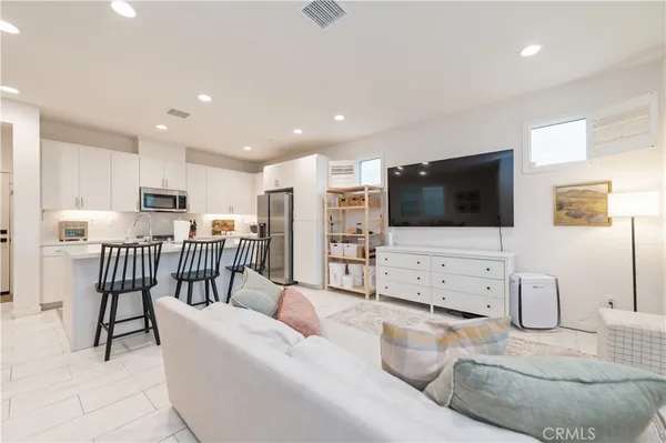 $4,250 | 2261 Horseback Road, Rancho Mission Viejo, CA 92694