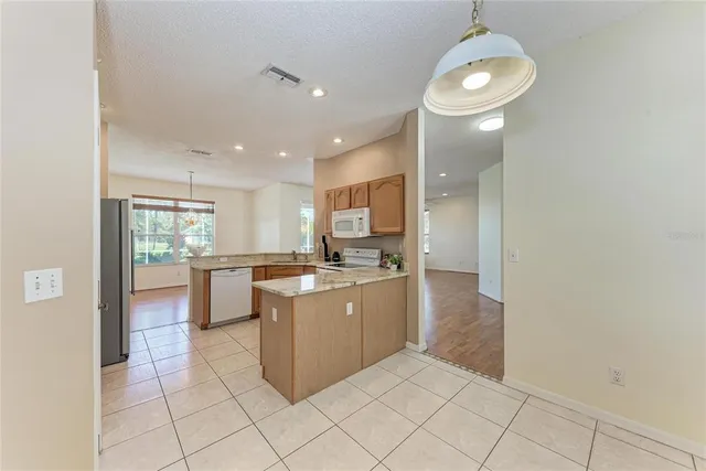 $3,400 | 5022 46th Street West, Bradenton, FL 34210