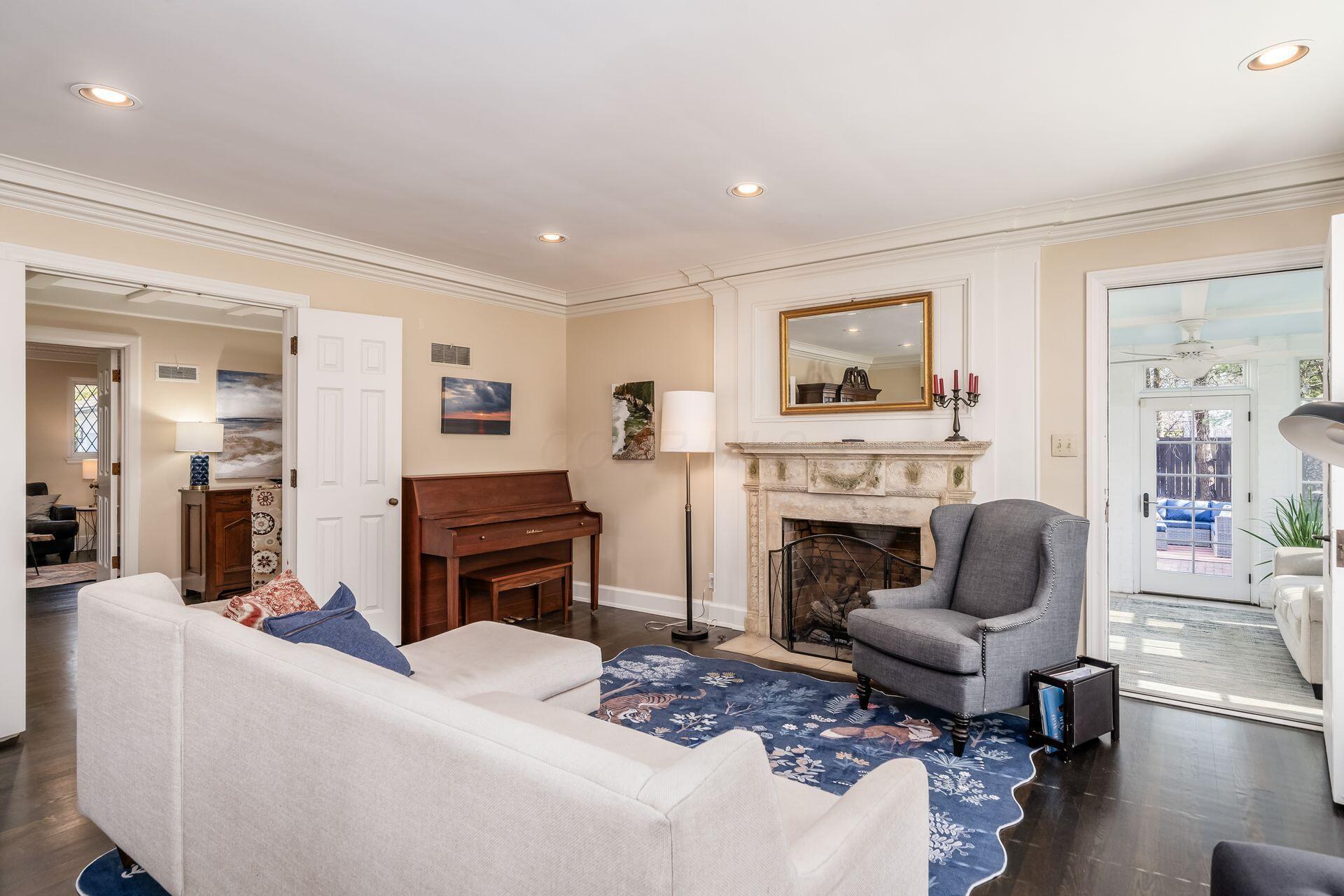 250 Ashbourne Road Bexley, OH 43209 - Photo 11 of 73 Living Room