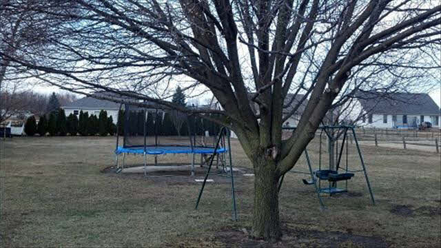 5253 East Dunbar Road Monroe, MI 48161 - Photo 2 of 16 20346859-1.JPG