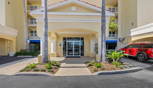 $1,950,000 | 16750 Gulf Boulevard, Unit 414, North Redington Beach, FL 33708