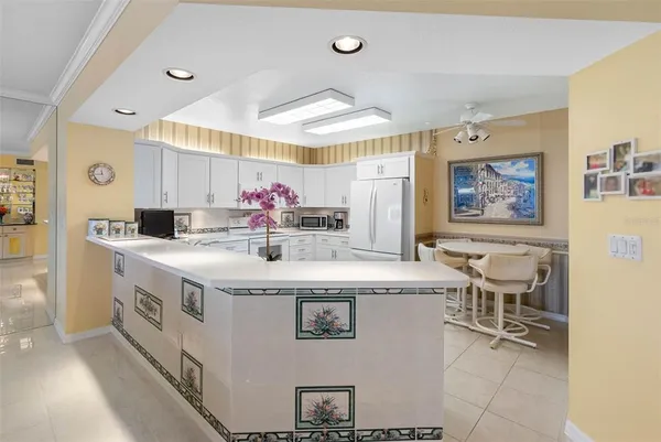 $1,950,000 | 16750 Gulf Boulevard, Unit 414, North Redington Beach, FL 33708