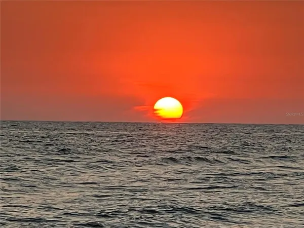 $1,950,000 | 16750 Gulf Boulevard, Unit 414, North Redington Beach, FL 33708