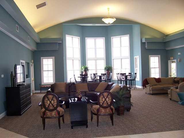 1304 Shadow Ridge Road Indianapolis, IN 46280 - Photo 9 of 11 Gallery Image 9