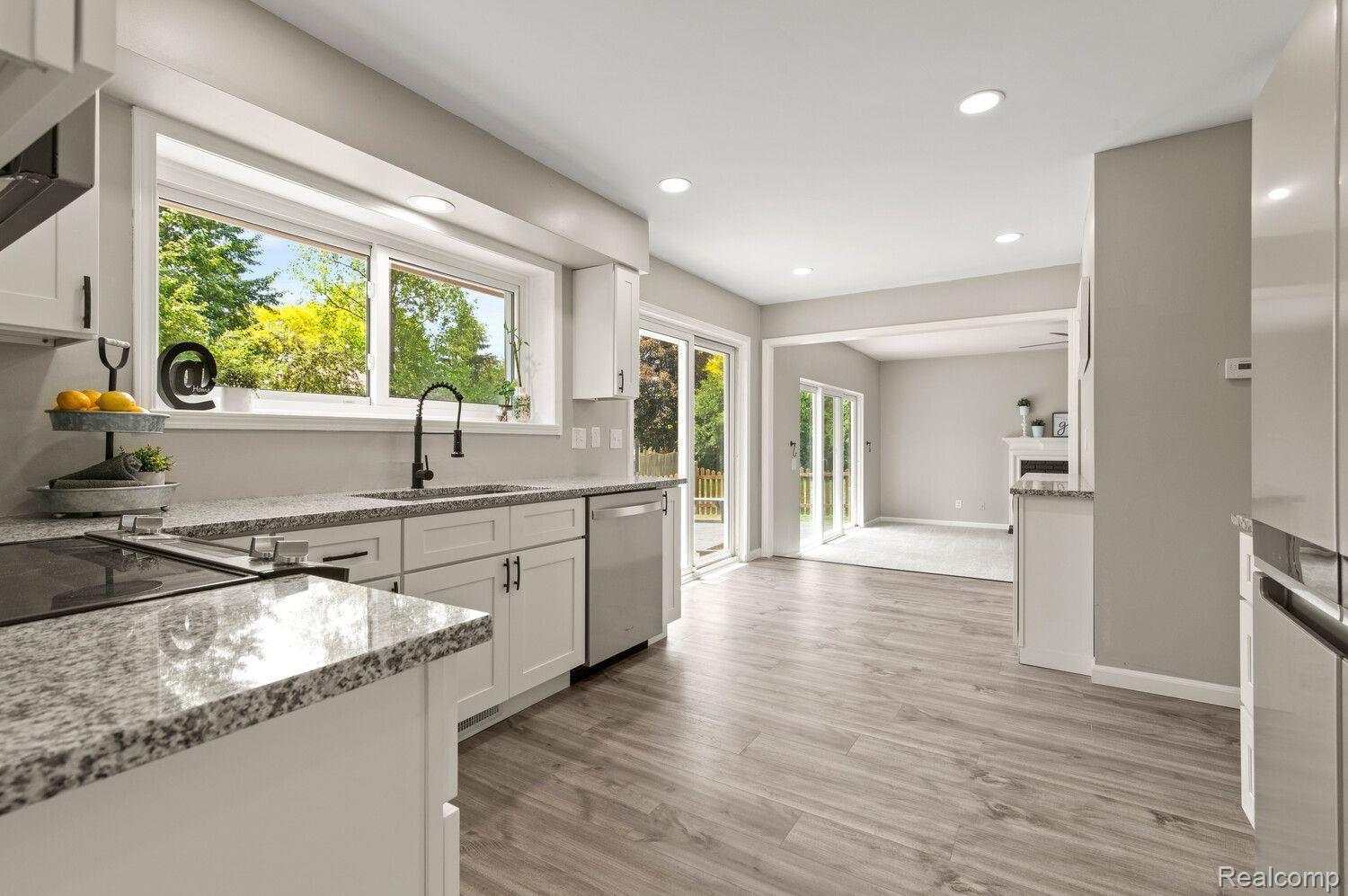 45659 Hanford Road Canton, MI 48187 - Photo 10 of 47 Gallery Image 10