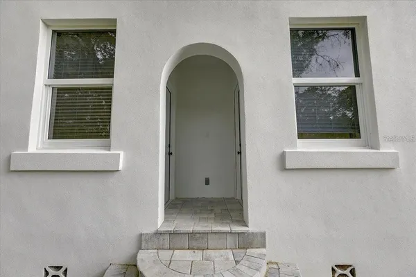 a view of an entrance door of the house