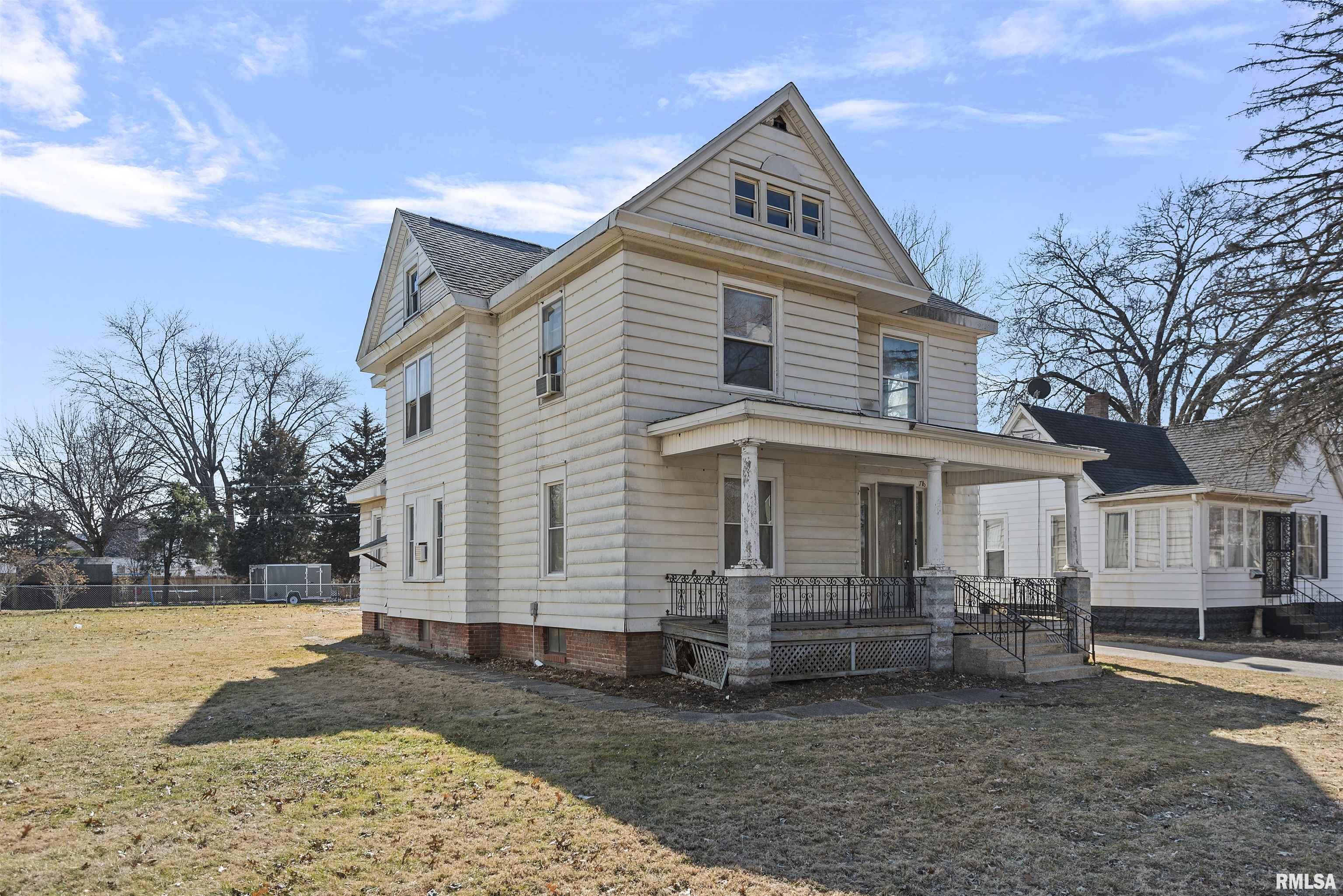 716 East Black Avenue Springfield, IL 62702 - Photo 3 of 24