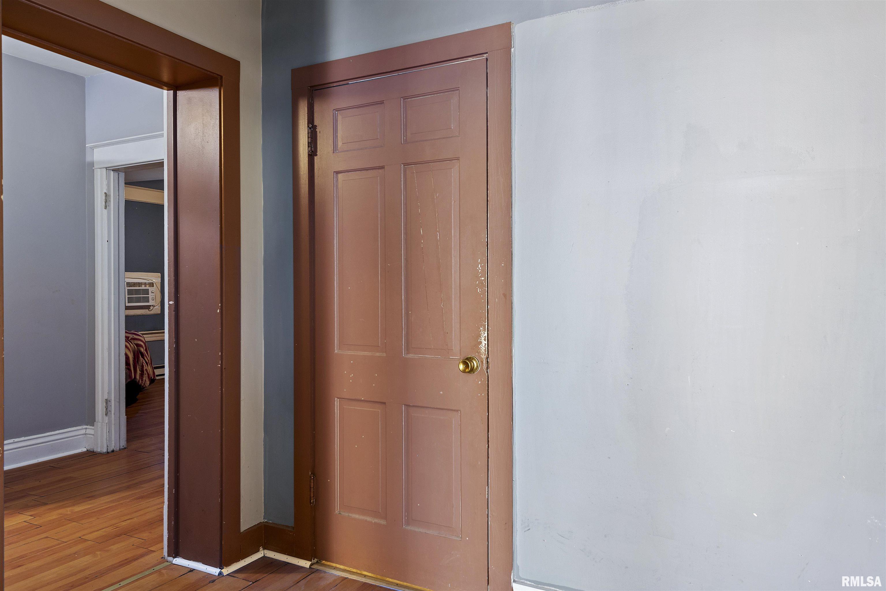 716 East Black Avenue Springfield, IL 62702 - Photo 5 of 24