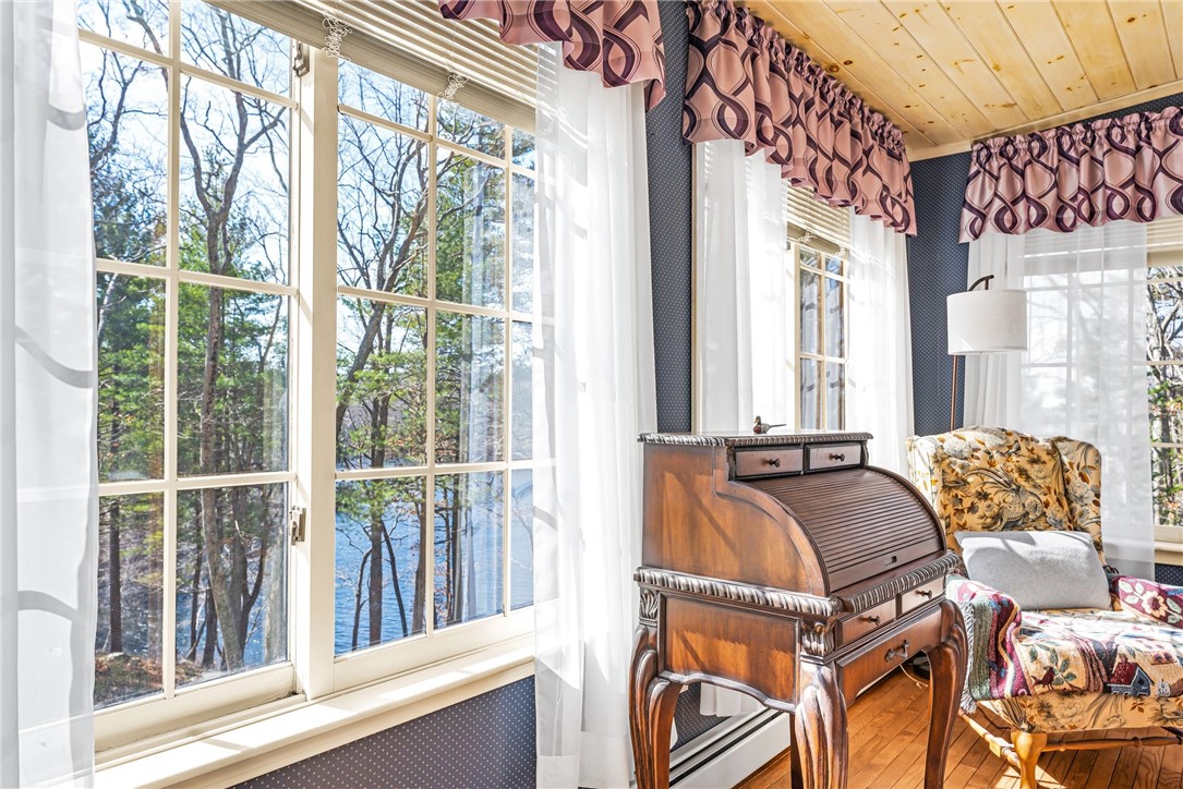 293 Lee Circle Burrillville, RI 02859 - Photo 23 of 40