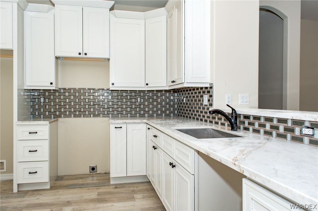 860 Warren Road Bullhead City, AZ 86429 - Photo 6 of 29 Gallery Image 6