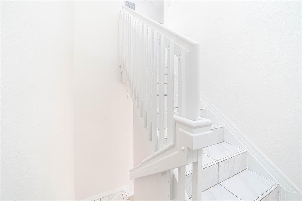 845 Southwest 6th Court Homestead, FL 33034 - Photo 17 of 30 a bathroom with a white bathtub