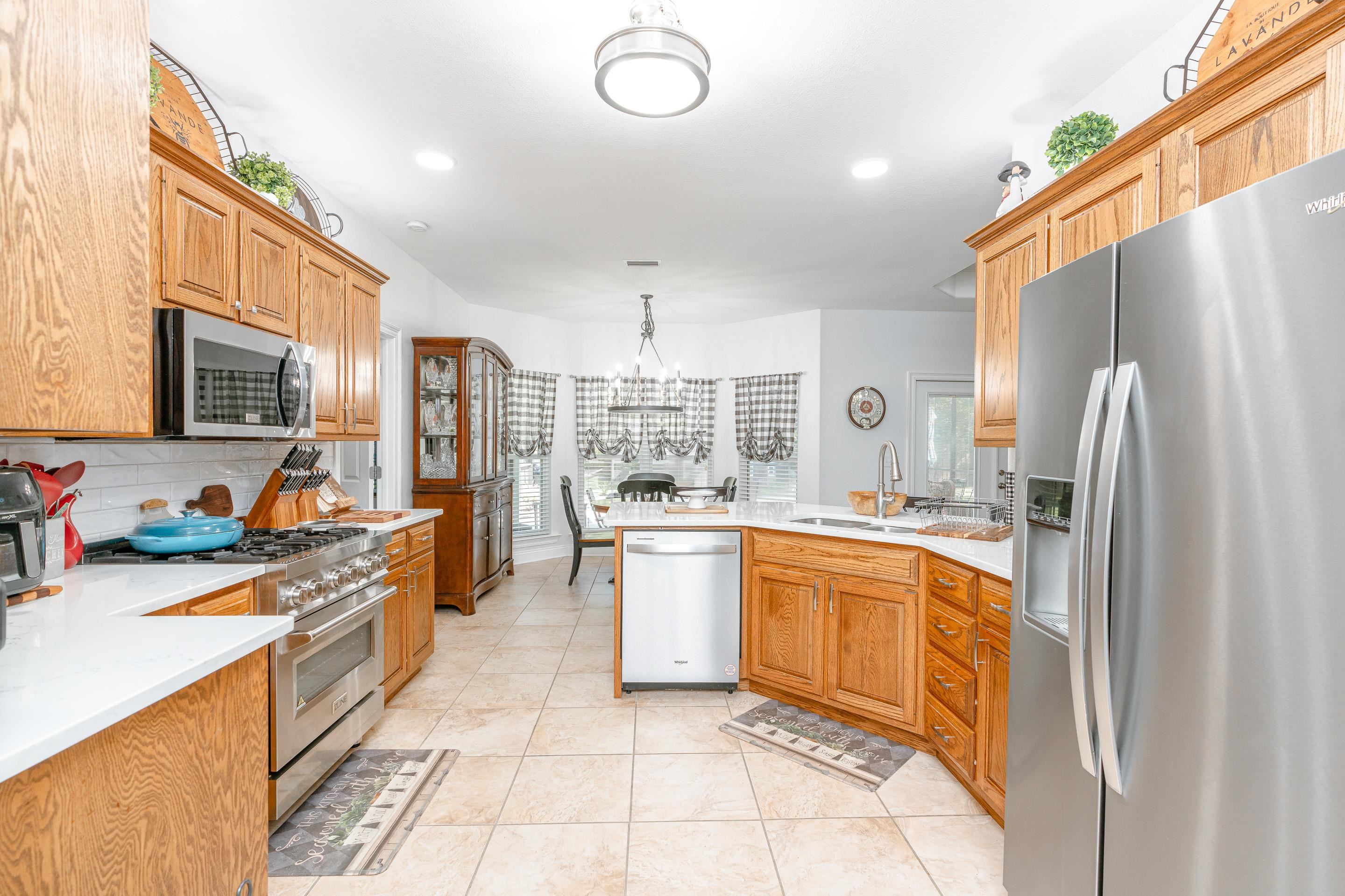 302 Bristol Way Foley, AL 36535 - Photo 11 of 51 Kitchen