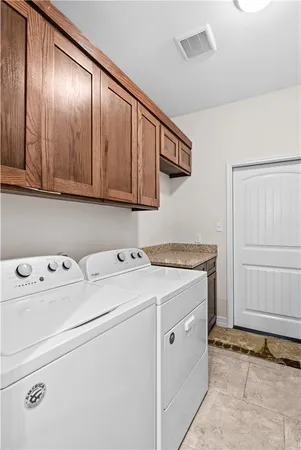 $2,499 | 3818 Pennine Way, Corpus Christi, TX 78414