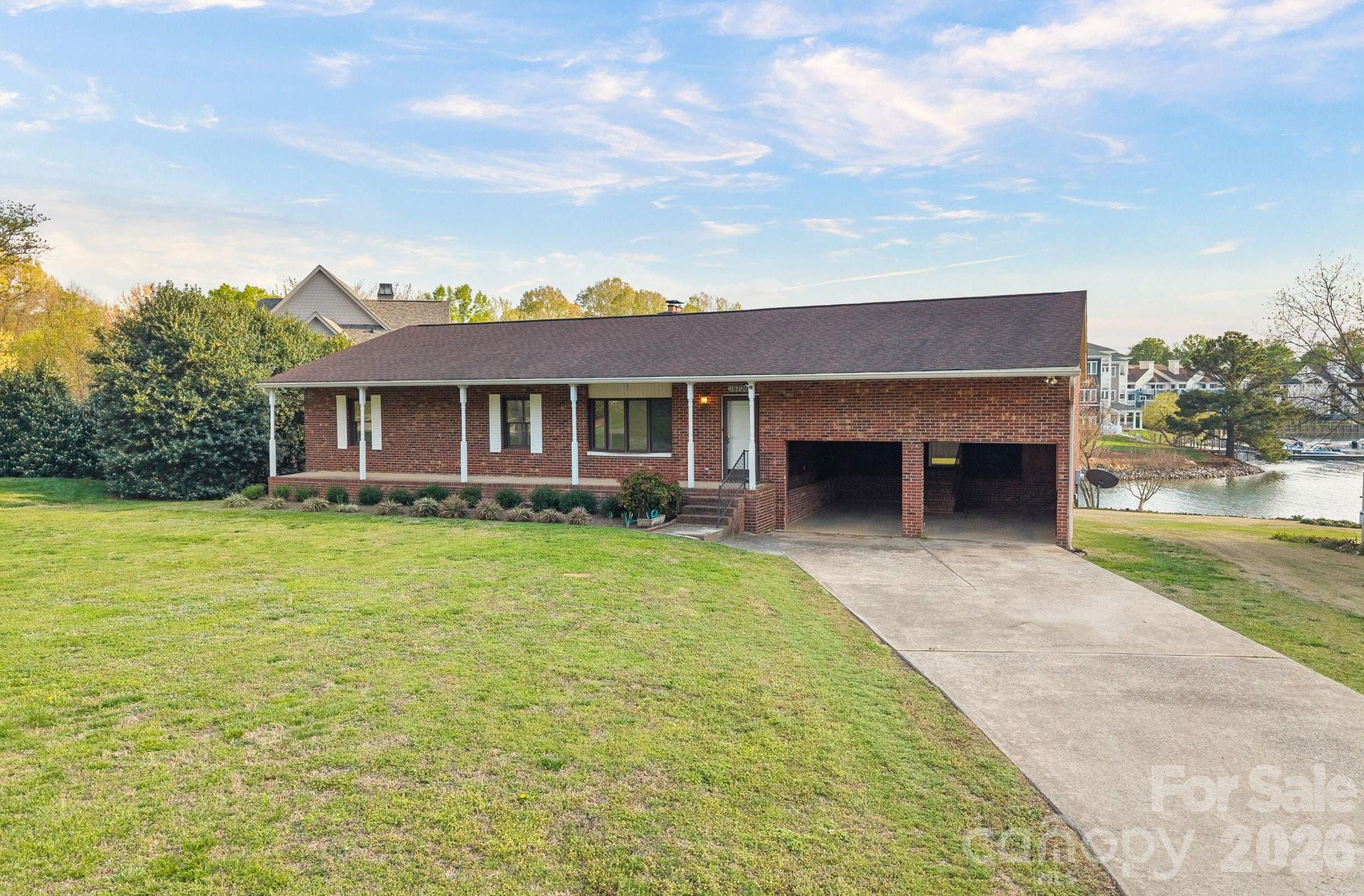 18726 Bluff Point Road Cornelius, NC 28031 - Photo 5 of 35