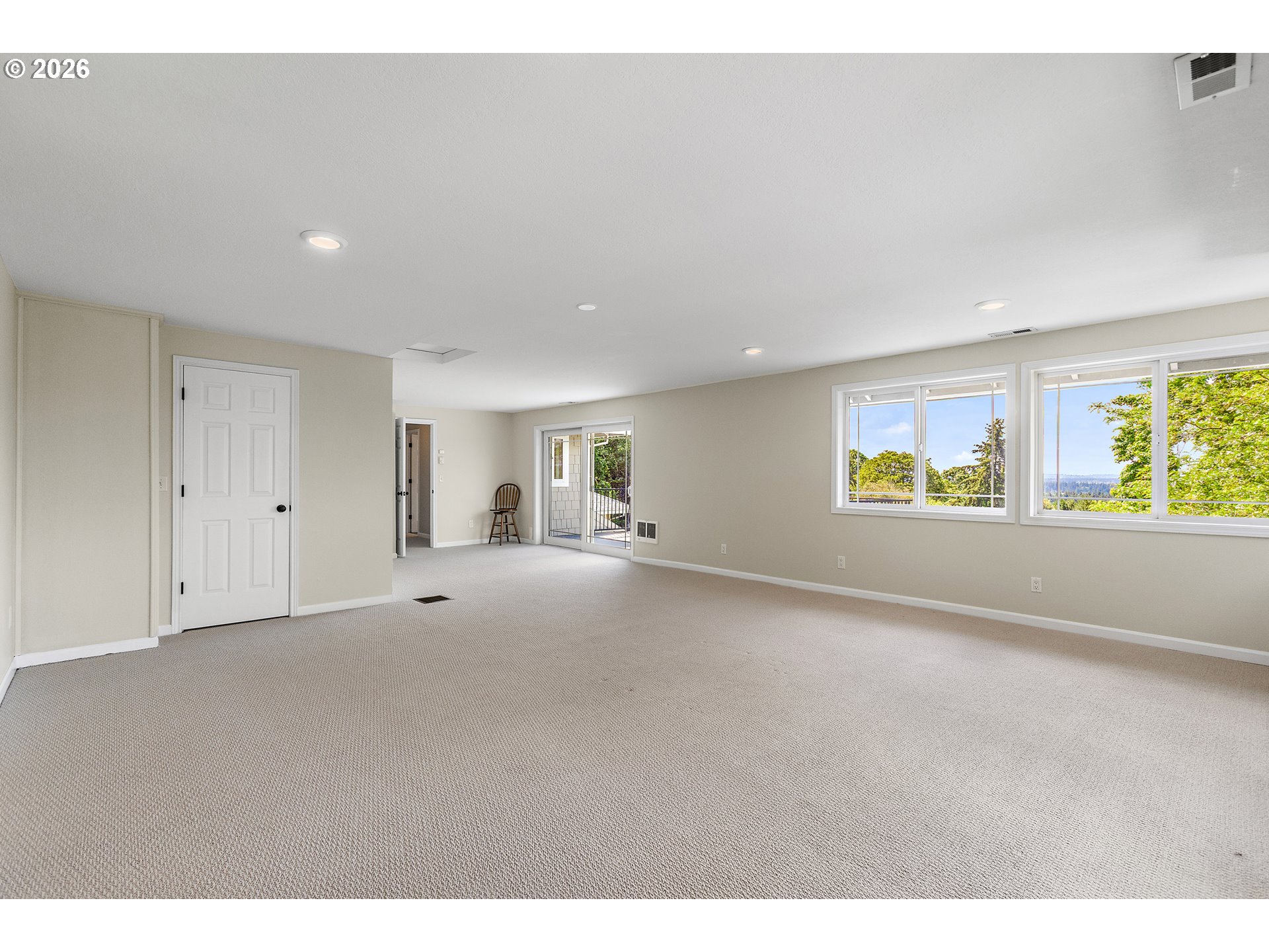 12436 Southwest 58th Avenue Portland, OR 97219 - Photo 18 of 38