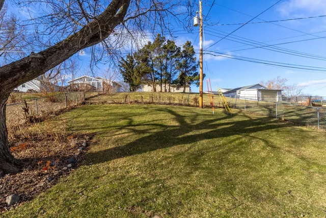 $200,000 | 8114 9th Street West, Rock Island, IL 61201