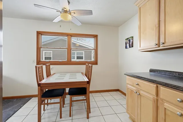 $200,000 | 8114 9th Street West, Rock Island, IL 61201