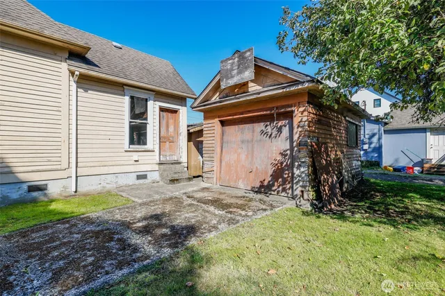 $220,000 | 401 K Street, Hoquiam, WA 98550