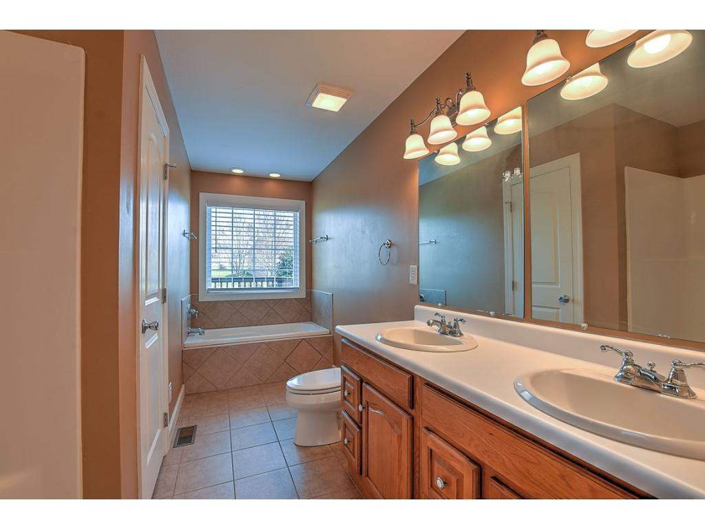 2405 Holly Creek Road Greeneville, TN 37745 - Photo 18 of 34 Photo 18
