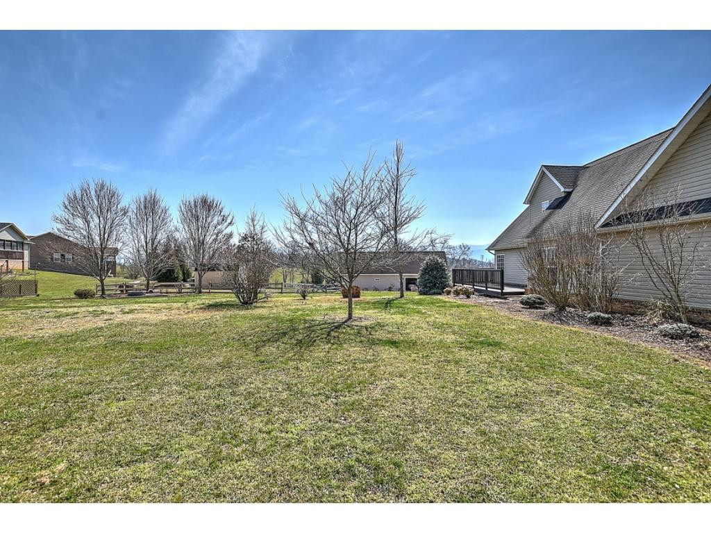 2405 Holly Creek Road Greeneville, TN 37745 - Photo 31 of 34 Photo 33