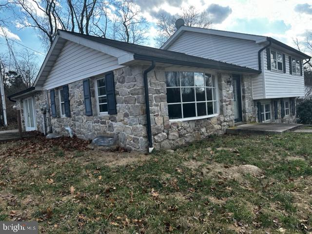 730 Pigeon Creek Road Pottstown, PA 19465 - Photo 2 of 31